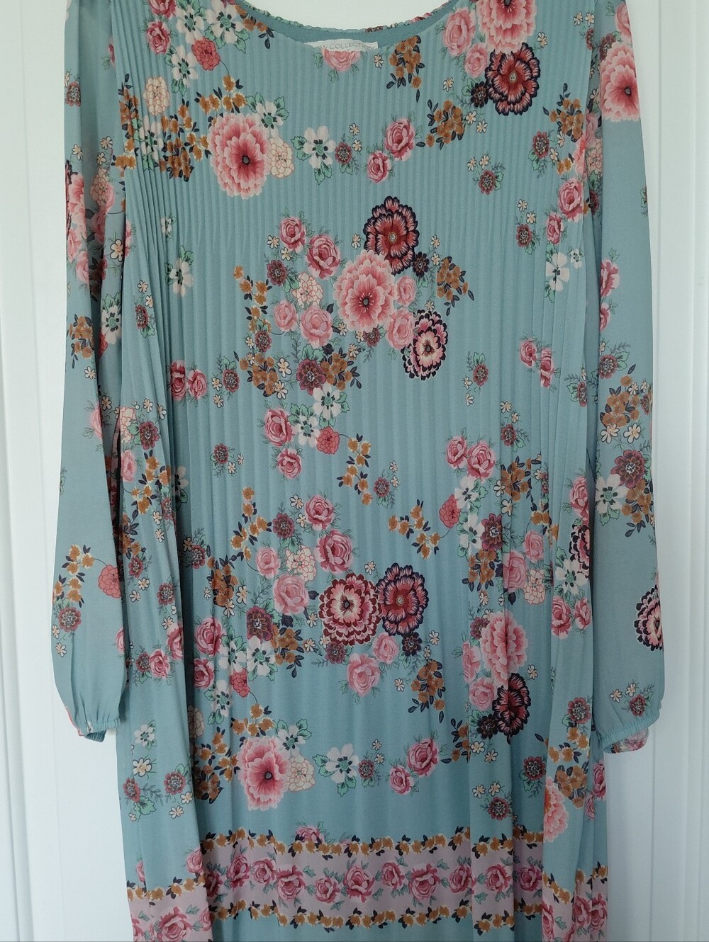 Floral Pleated Long-Sleeve Midi Dress in Dusty Blue With Floral Accents